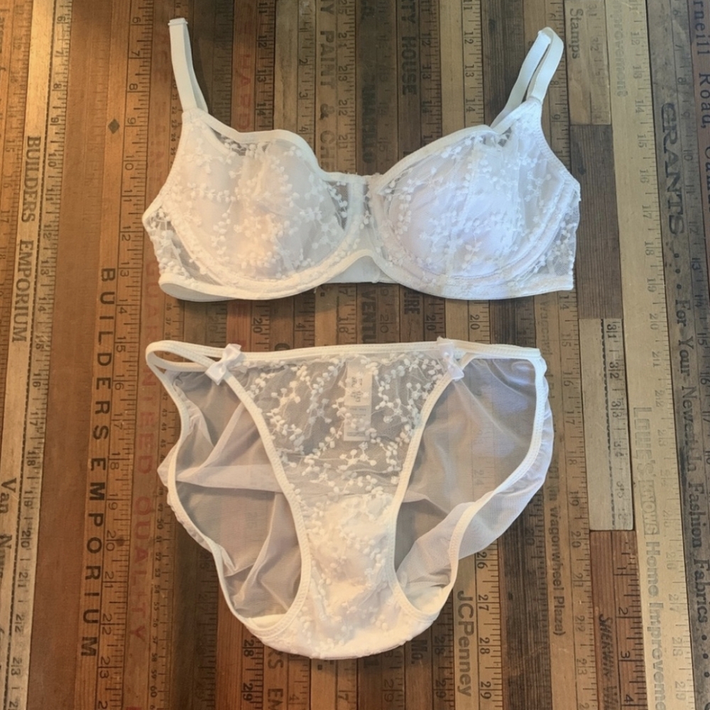 Vintage 90’s Victoria’s Secret white mesh set